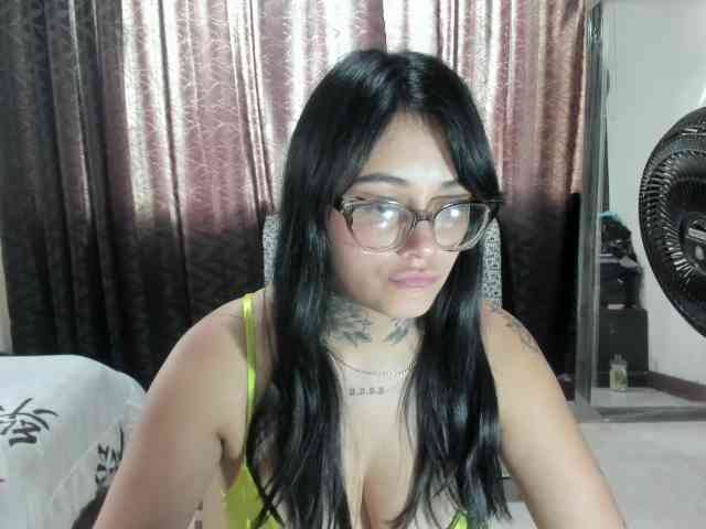 katy-bello webcam