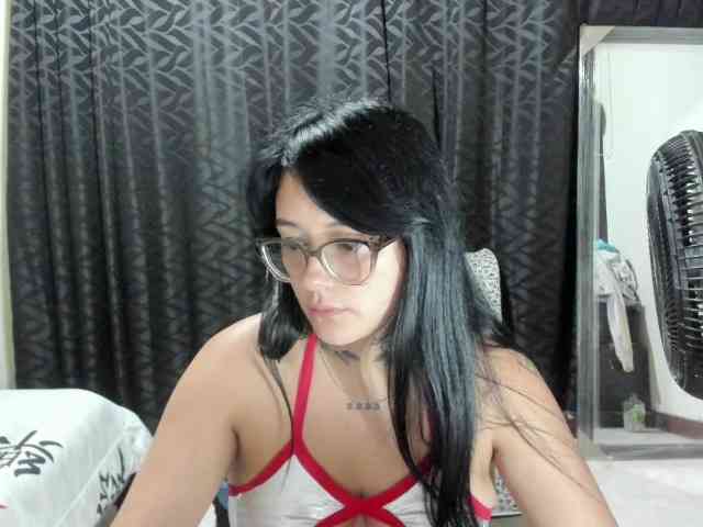 katy-bello webcam