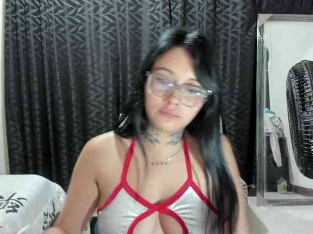 katy-bello webcam