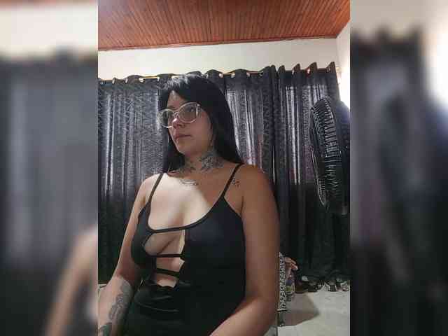 katy-bello webcam