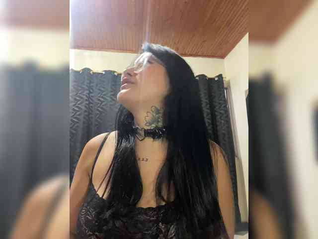 katy-bello webcam