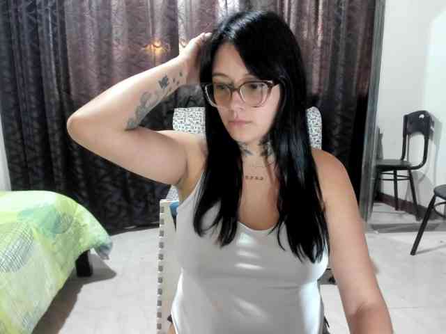katy-bello webcam