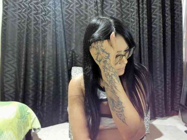katy-bello webcam