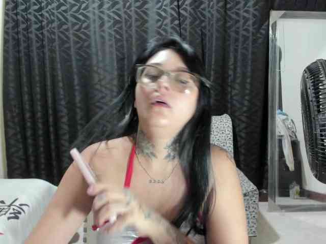 katy-bello webcam