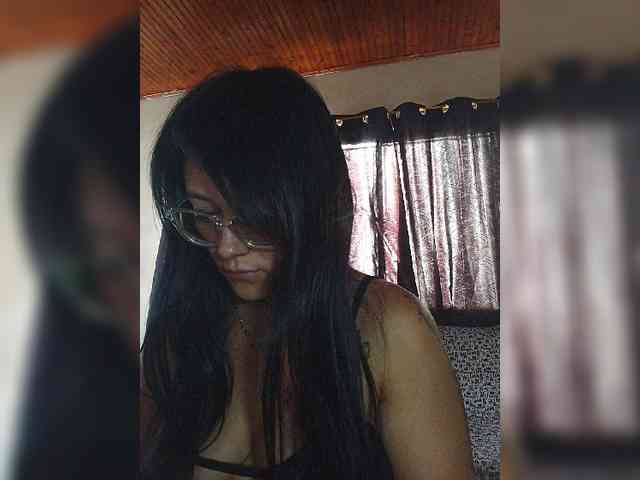 katy-bello webcam