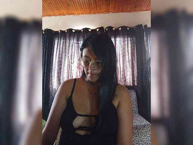 katy-bello webcam