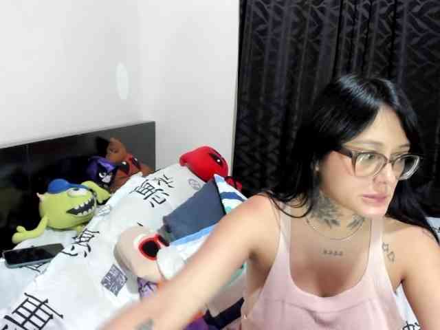 katy-bello webcam