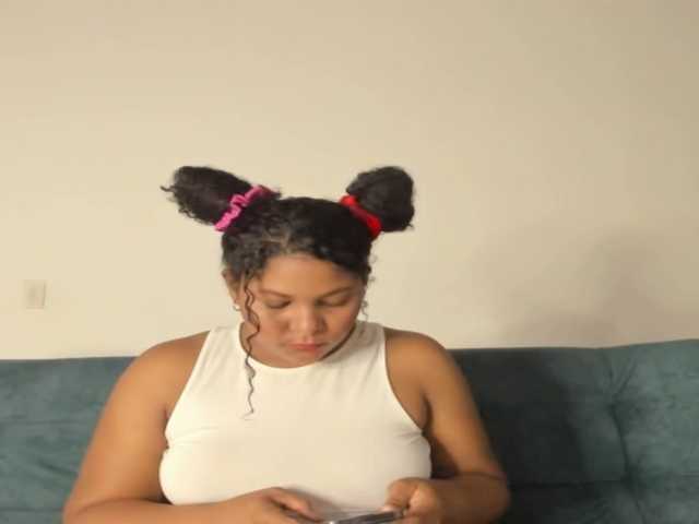 CarolinnaGomez's BongaCams show and profile