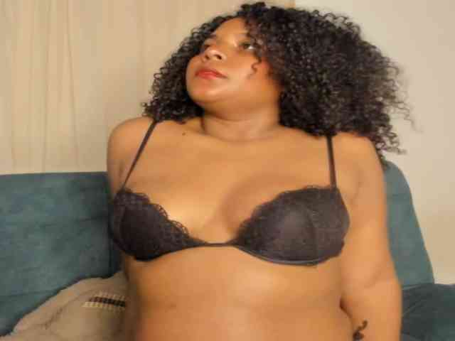 CarolinnaGomez webcam