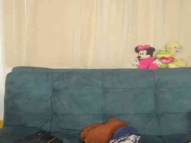 carolinnagomez's live room