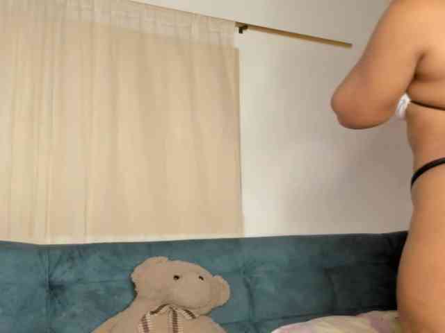 CarolinnaGomez CarolinnaGomez