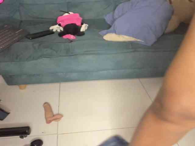 CarolinnaGomez webcam