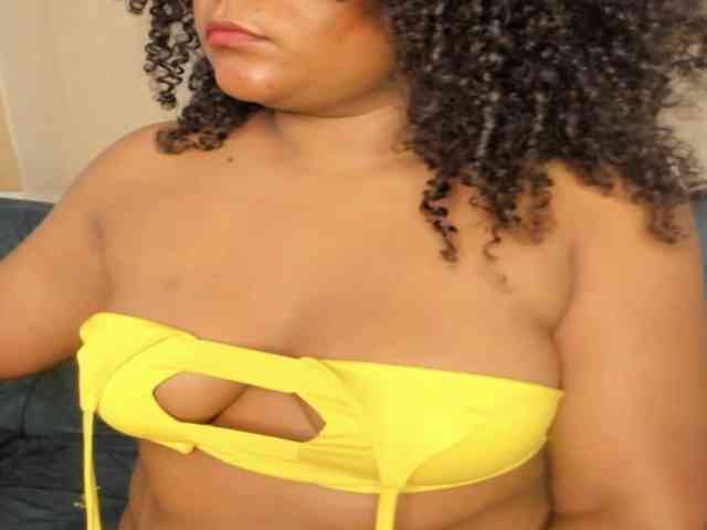 CarolinnaGomez webcam