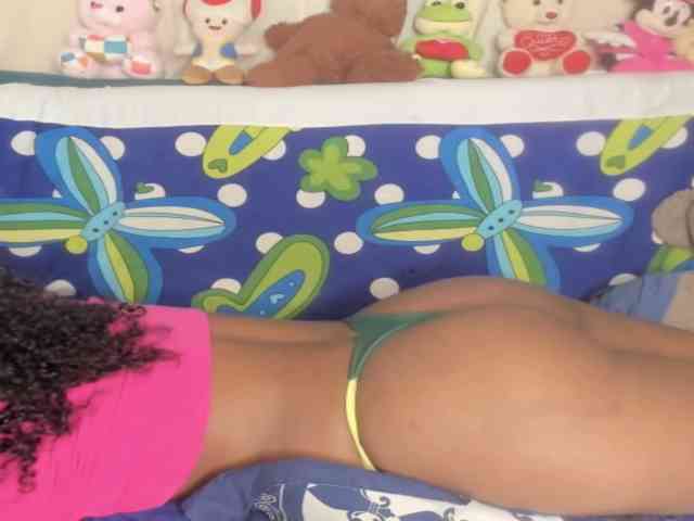 CarolinnaGomez webcam
