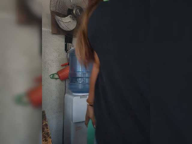 Harneytrix's BongaCams show and profile