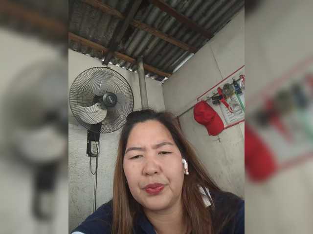 Harneytrix's BongaCams show and profile