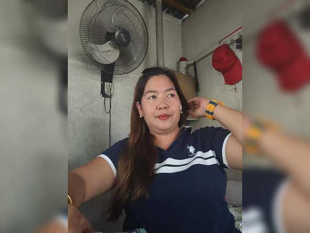 Harneytrix's BongaCams show and profile