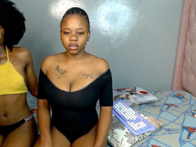 Royal309 live cam on BongaCams