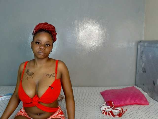 Royal309 live cam on BongaCams