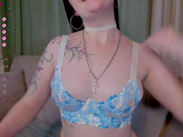 Ashley-Nicks webcam
