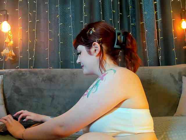 Ashley-Nicks webcam