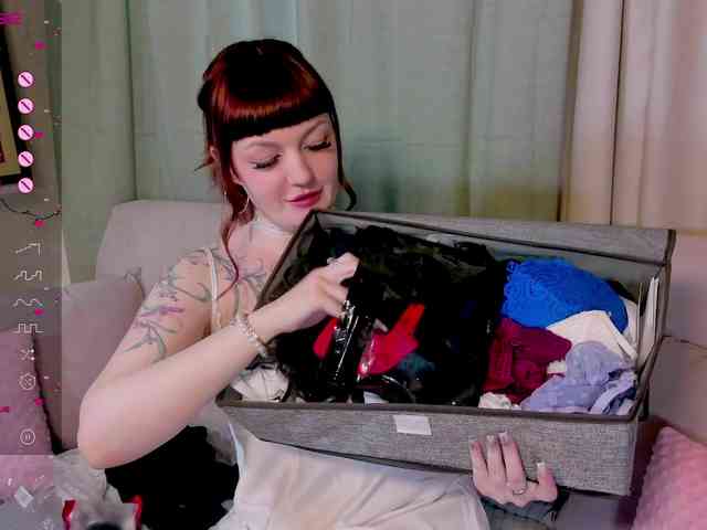 Ashley-Nicks webcam
