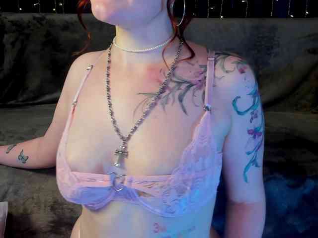 Ashley-Nicks webcam