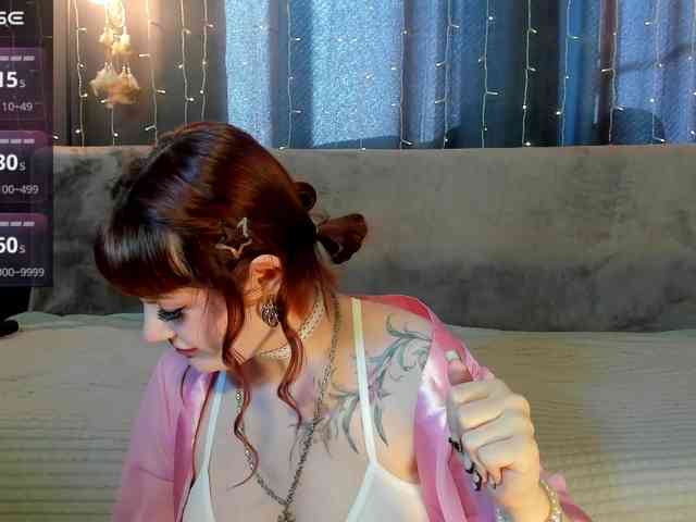 Ashley-Nicks webcam
