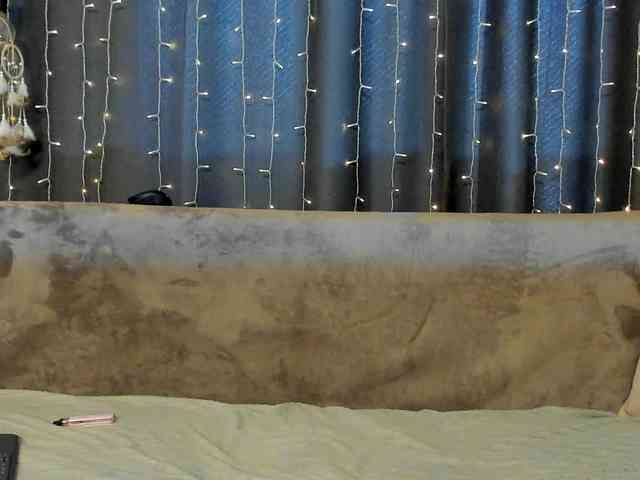 Ashley-Nicks webcam