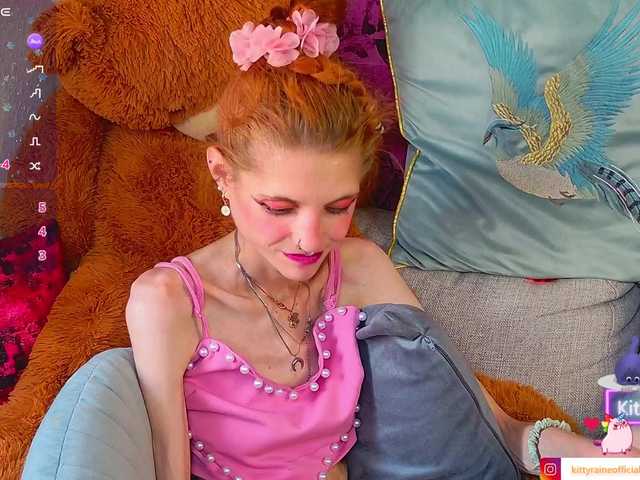 KittyRaine live cam on BongaCams