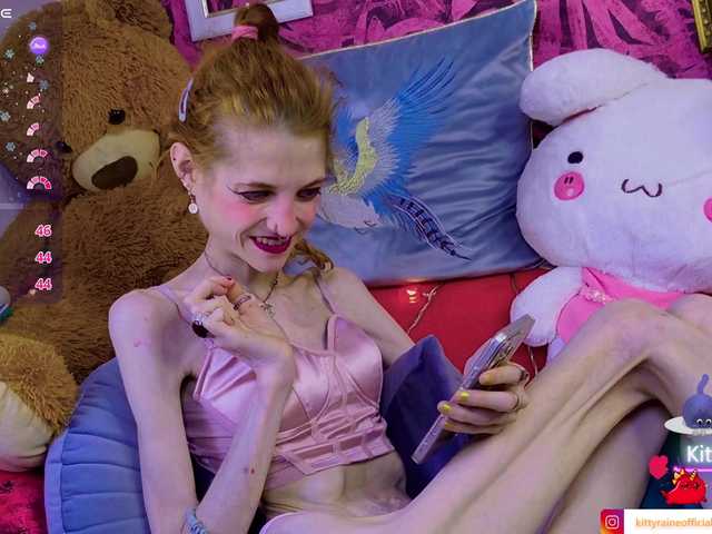 KittyRaine live cam on BongaCams
