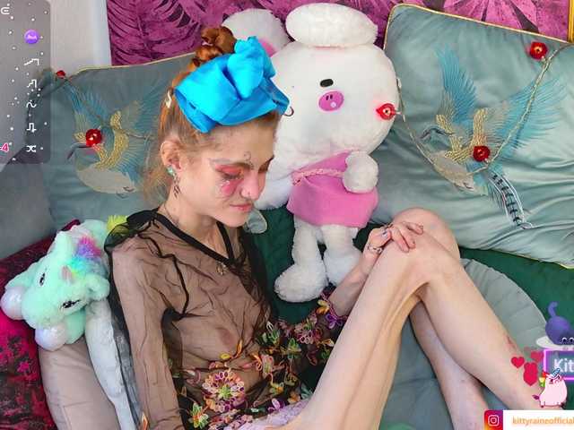 KittyRaine live cam on BongaCams