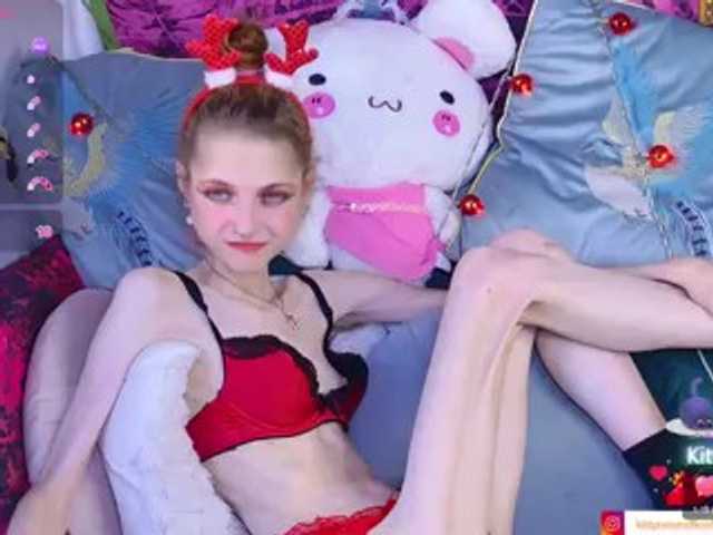 KittyRaine live cam on BongaCams