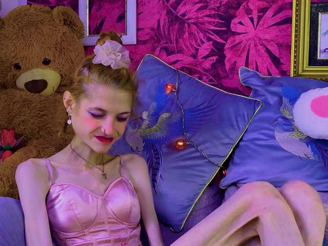 KittyRaine live cam on BongaCams