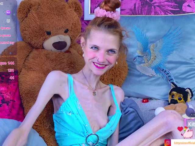 KittyRaine live webcam show