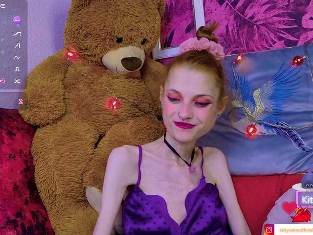 KittyRaine live cam on BongaCams