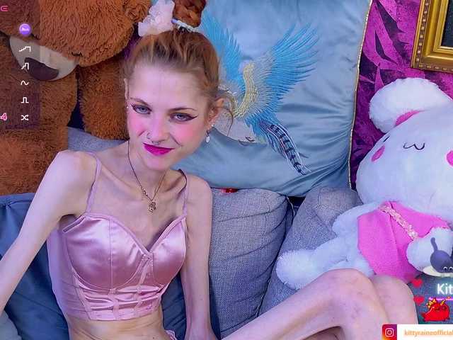 KittyRaine live cam on BongaCams