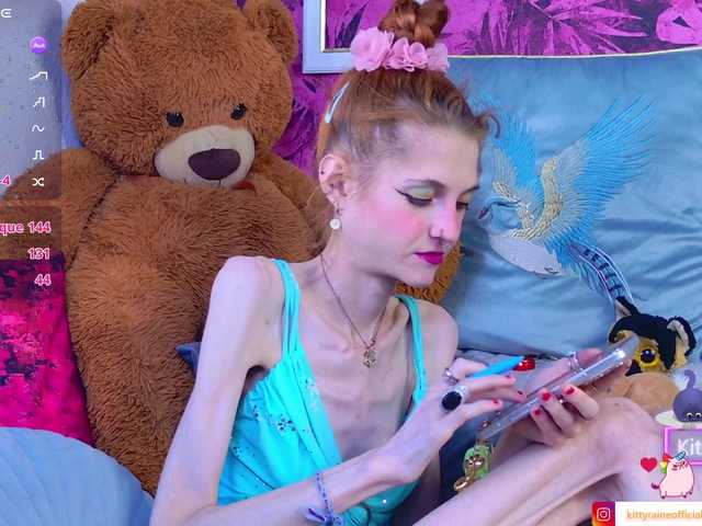 KittyRaine live cam on BongaCams