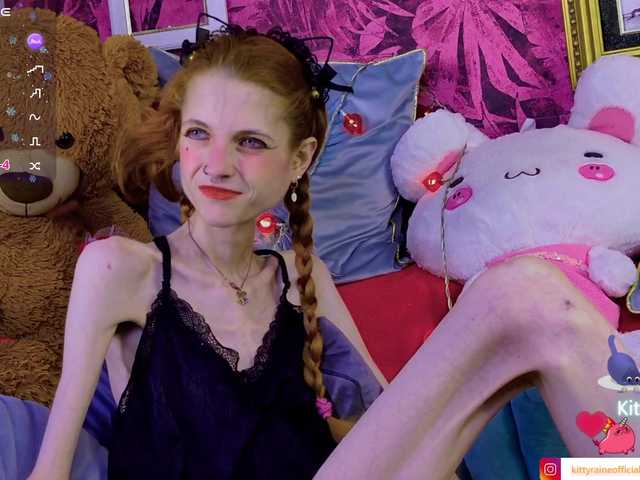 KittyRaine live cam on BongaCams