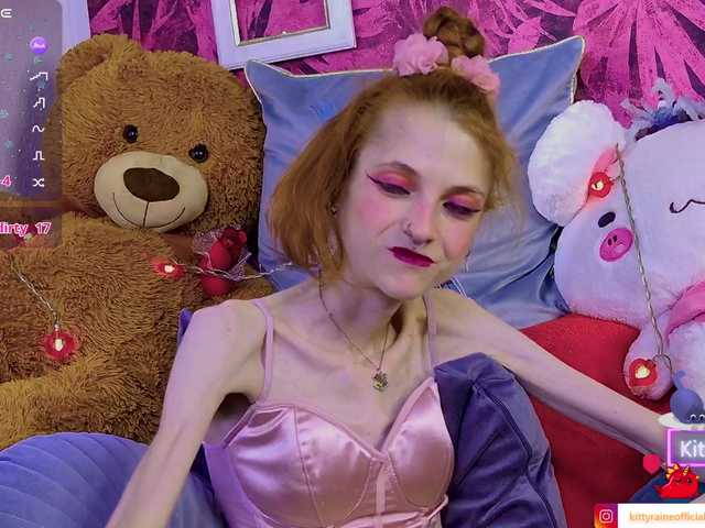 KittyRaine live cam on BongaCams