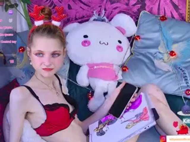 KittyRaine live cam on BongaCams