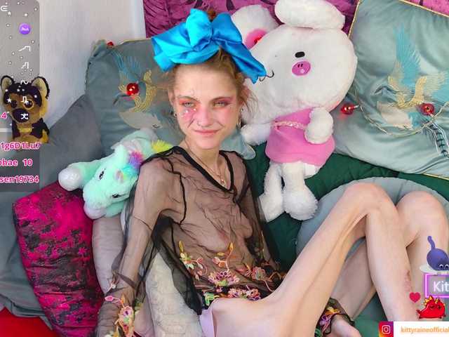 KittyRaine live cam on BongaCams