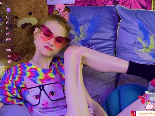 KittyRaine live cam on BongaCams