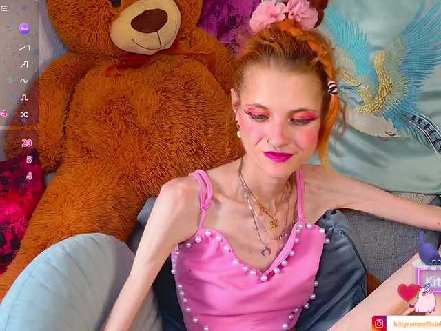 KittyRaine live cam on BongaCams
