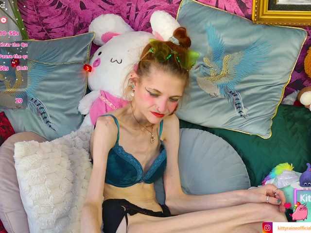 KittyRaine live cam on BongaCams