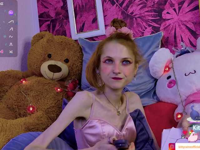 KittyRaine live cam on BongaCams