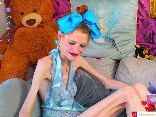 KittyRaine live cam on BongaCams