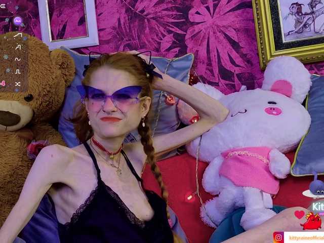 KittyRaine live cam on BongaCams