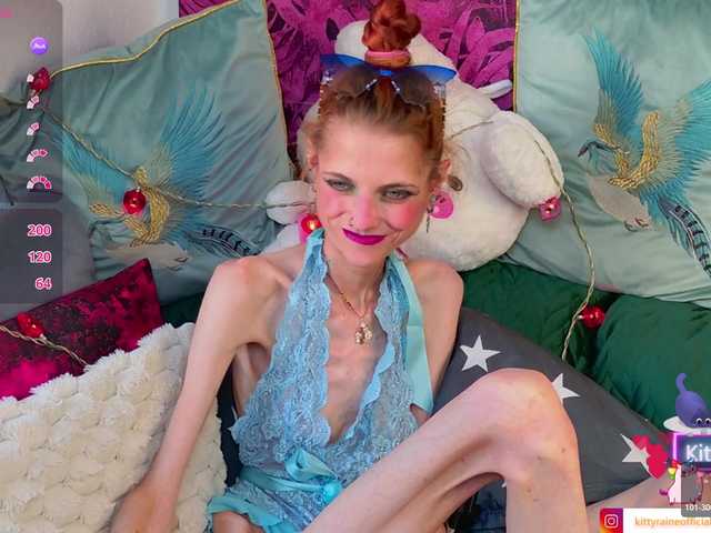 KittyRaine live cam on BongaCams