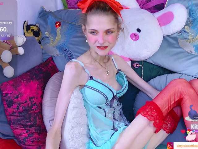 KittyRaine live cam on BongaCams
